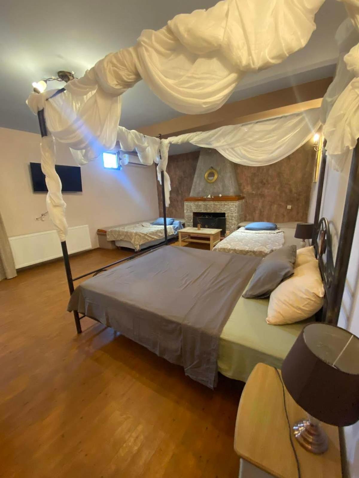 Stone Villa Inside Sea- Kids'Land Platanidia Extérieur photo