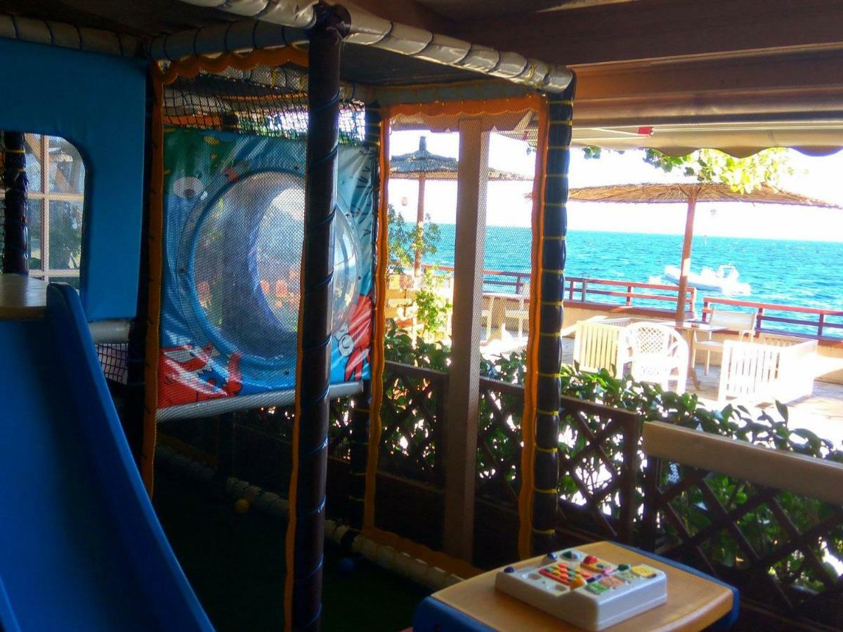 Stone Villa Inside Sea- Kids'Land Platanidia Extérieur photo